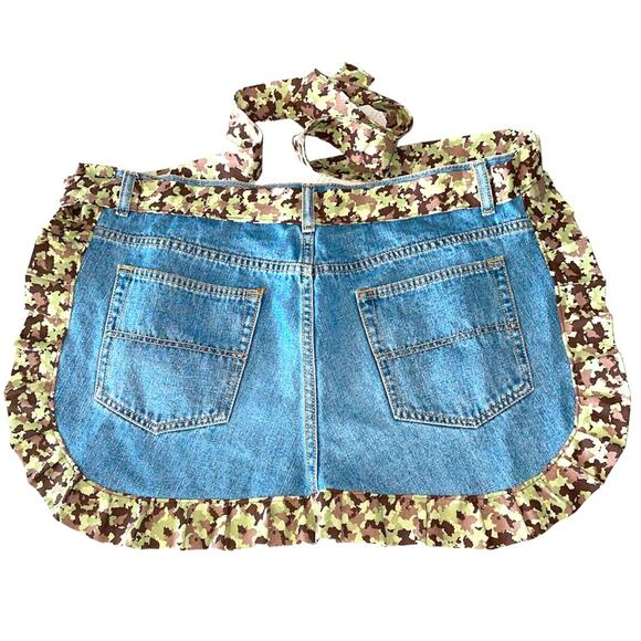 Denim & Camo ruffled Handmade Apron - Picture 1 of 4